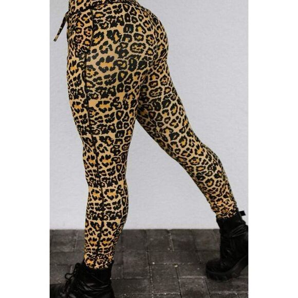 Celestial Bodiez NWT Power Joggers in 'Rebel Leopard’ Print Size Small - Picture 1 of 8